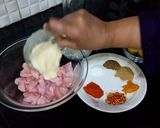 A picture of step 5 of Chicken Tikka Pizza.