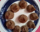A picture of step 4 of Mawa chocolate modak.