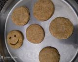 A picture of step 2 of Emojis potatoes fries.