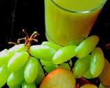A picture of step 2 of Apple grapes juice.