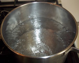Foto del paso 3 de la receta: Habas de temporada con salsa de jamón