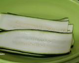 Foto del paso 1 de la receta: Rollitos de calabacín y butifarra en airfryer