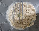 Foto del paso 3 de la receta: Cookies de avena light (con chocolate)