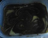 Foto langkah ke 3 dari resep Puding roti tawar marmer.