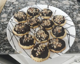 Foto del paso 4 de la receta: Galletitas de masa sabble bañadas en chocolate