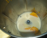 மேங்கோ ஷேக் ரெசிபி ஸ்டேப் 2 புகைப்படம்