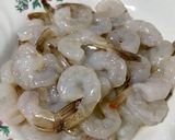 รูปขั้นตอนการทำที่ 1 ของ ข้าวไข่ข้นกุ้งผัดพริกขี้หนู