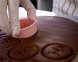 Chocolate Sandwich Cookies / Crispy Cocoa Cookies filled with a Smooth Chocolate Cheese Cream recipe step 9 photo