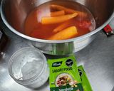 Foto del paso 2 de la receta: Salsa roja de tomate zapallo y zanahoria