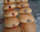 Foto langkah ke 4 dari resep Donat Isi...(Vla, Strawbery, Choco).