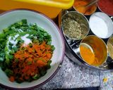 A picture of step 2 of Spring onion omelet.