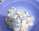Foto langkah ke 1 dari resep Tumis udang buncis kemangi.
