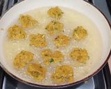 A picture of step 5 of Moong Dal Ke Pakoray/ Fritters.