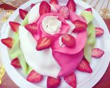 Foto del paso 2 de la receta: Pastel de fresa con leche condensada. súper fácil y rápido