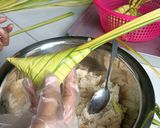 Gambar langkah 3 resipi Ketupat Palas.