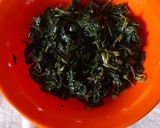 A picture of step 2 of Water Spinach Chilla.