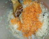 A picture of step 2 of Nigerian carrot fried rice with minced meat soup.