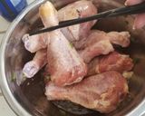 Hình bước làm 1 của món Đùi Gà rô ti nước tương ngọt