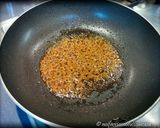 Foto del passaggio 2 della ricetta Riso croccante con cima di rapa e nduja gluten free