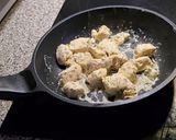 Foto del paso 4 de la receta Pollo con salsa de yogur