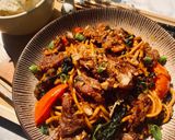 Foto langkah ke 7 dari resep Mie Goreng Sapi Belacan.