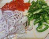 A picture of step 6 of Veg Pan Pizza.