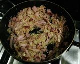 A picture of step 2 of Spaghetti pasta Carbonara.