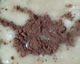 Foto langkah ke 3 dari resep Puding Roti Coklat Pandan Pisang.