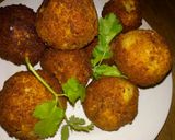 A picture of step 3 of Mashed potatoes fried.