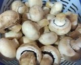 तंदूरी मशरूम टिक्का (tandoori mushroom tikka recipe in Hindi) रेसिपी चरण 1 फोटो