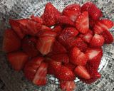 Foto del paso 1 de la receta: Tarta de fresas, rápida y sencilla