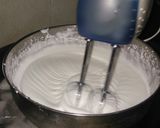 A picture of step 6 of Independence Day #Cake.