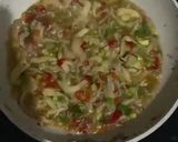 Foto langkah ke 6 dari resep Tumis jamur pedas.