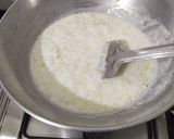A picture of step 3 of Lauki ka Halwa.