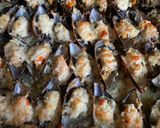 A picture of step 8 of Baked Garlic Mussels with Cheese.