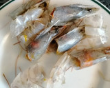 Foto del paso 7 de la receta: Troncos de calabacín rellenos de atún y langostinos