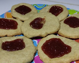 Foto del paso 10 de la receta: Polvorones de mantequilla con dulce de guayaba