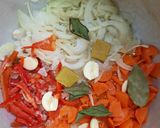 Foto del paso 2 de la receta: Guiso de mondongo  con garbanzos y patitas