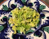 Une image de l'étape 6 de Salade de courgettes et concombre, jambon blanc, sucrine et ail noir.