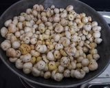 रोस्टेड मखाना (roasted makhana recipe in hindi) रेसिपी चरण 4 फोटो