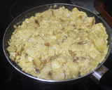 Foto del paso 4 de la receta: Tortilla de sobras de patatas asadas