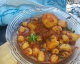 A picture of step 6 of Aloo Chana Masala.