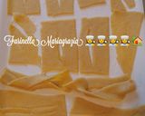 Foto del passaggio 3 della ricetta Chiacchiere e chiacchiere di carnevale con glassa al cioccolato 👩🍳🌍🇮🇹🏡🎭🎭🎭🎭🎭