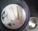 Foto langkah ke 2 dari resep Nasi Uduk Mini Lapis.