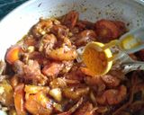A picture of step 5 of Paneer corn curry.
