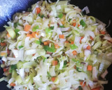 Foto del paso 3 de la receta: Arroz con verduras y gambas