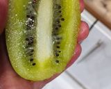 صورة لخطوة 1 من وصفة سلطة فواكه صيفية