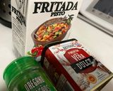 Foto del paso 1 de la receta: Empanada de fritada y atún súper rápida