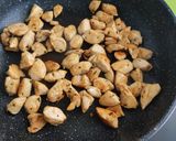 Foto del paso 3 de la receta: Ñoquis con pollo y verduritas