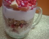 योगर्ट पैराफिट (Yogurt Parfait recipe in Hindi) रेसिपी चरण 2 फोटो